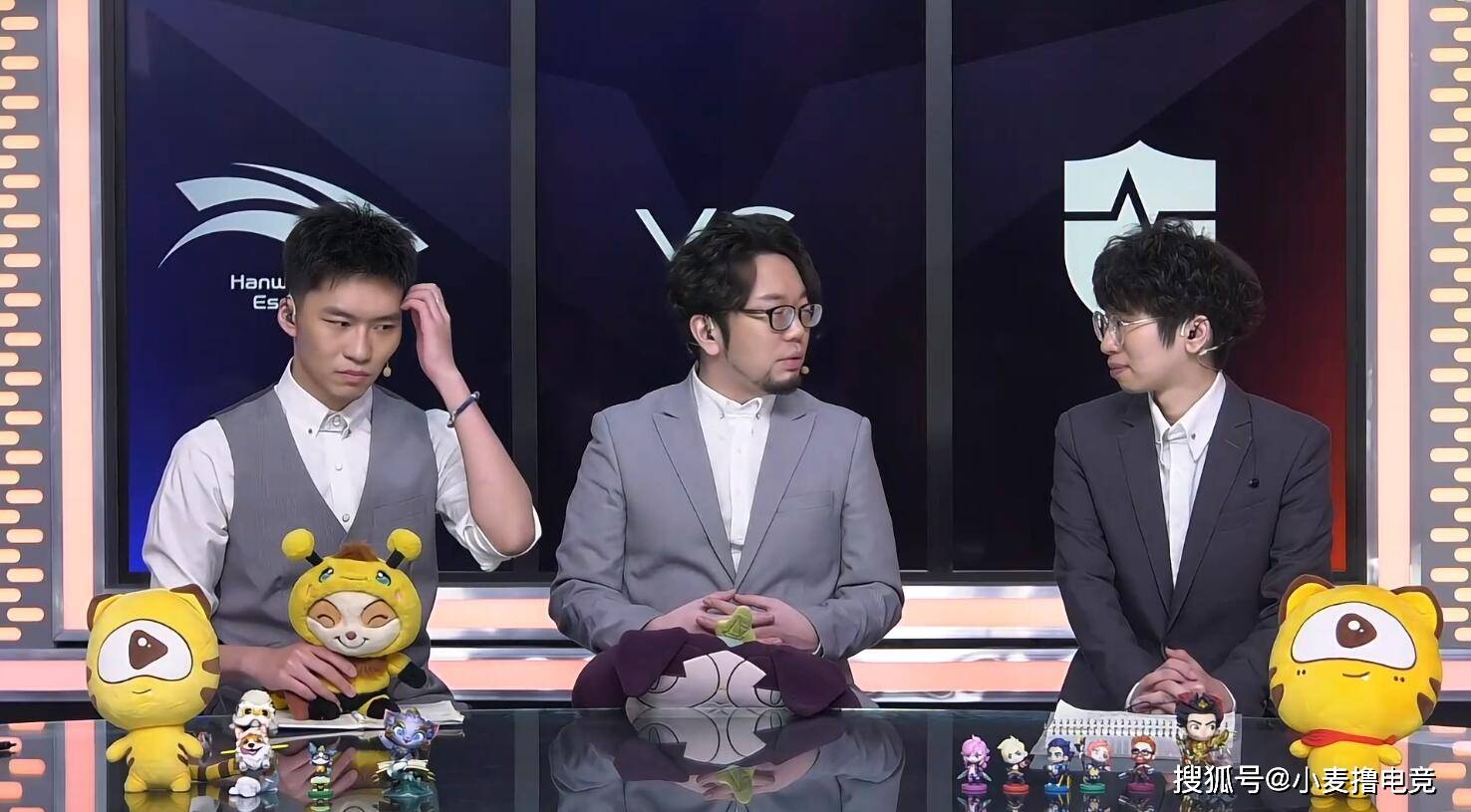 开云体育-NS险胜DK，Chovy操刀奇招英雄翻盘强强对话半决赛，强势挺进下一轮