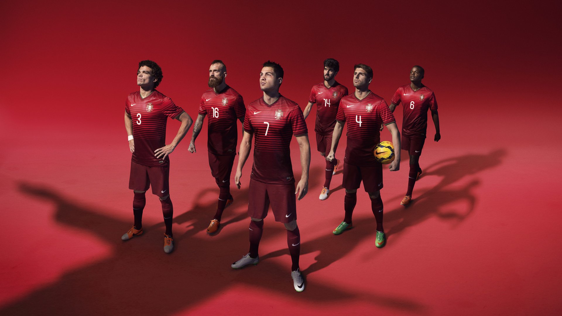 天神下凡！哈兰德五子登科惊世骇俗，曼城狂暴碾压比利亚雷亚尔