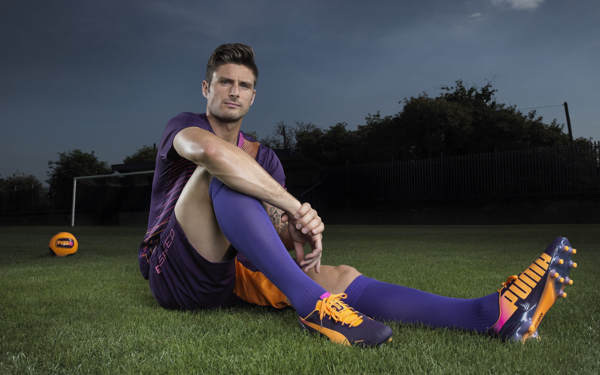 绿呢战场最后12秒,荷兰黑马一杆狙击,打碎了塞维利亚的老兵梦